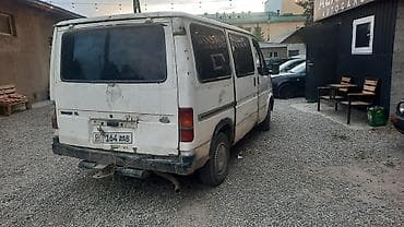 2 4 д: Грузовик, Ford, Стандарт, 3 т, Б/у — 3
