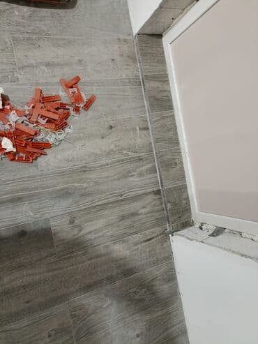 обзор цен на строительные и отделочные работы в бишкеке: Фартук на кухне, Укладка плитки на стену, Подготовка стен для укладки | Керамическая плитка, Мозаичная плитка, Керамогранитая плитка | Вертикальная укладка, Диагональная укладка, Горизонтальная укладка Больше 6 лет опыта — 7