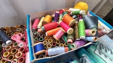 вышивка вишивка вышывка вишывка вышивалка вышивальная вышывалная вышивалный вышивальный вышывалка вышивальный вышивалный вышивальная: Нитки разные для дома для ремонта. множество расцветок. цена за все — 4