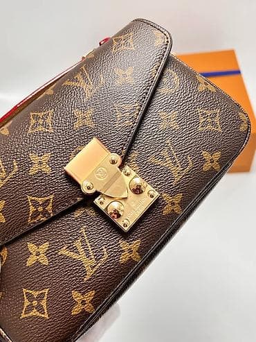 Сумки: Сумка кросс-боди Louis Vuitton с фирменным монограммным канвасом — 3