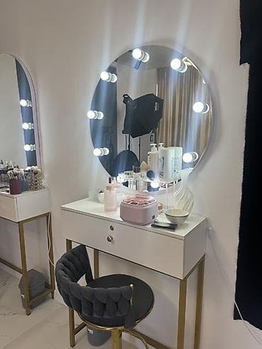 Зеркала: Зеркала с подсветкой для бьюти‑зоны - Напольное овальное зеркало с — 3