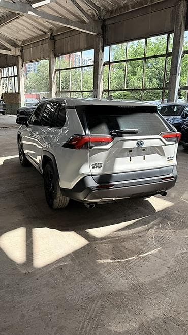 fj cruser: Toyota RAV4: 2020 г., 2.5 л, Автомат, Гибрид, Кроссовер — 3