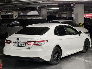 араба: Toyota Camry: 2019 г., 2.5 л, Автомат, Гибрид, Седан — 4