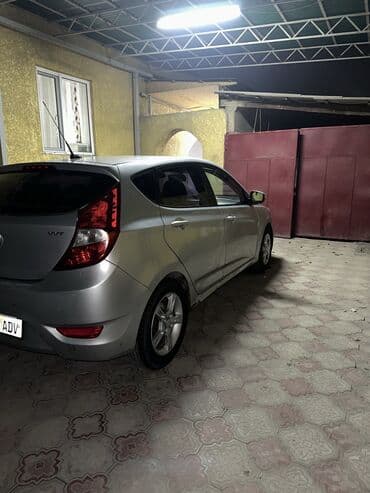 продаю в связи с переездом: Hyundai Accent: 2011 г., 1.4 л, Автомат, Бензиновая, Хэтчбэк — 10