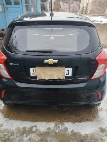 дишовые авто: Chevrolet Spark: 2017 г., 1 л, Автомат, Бензин, Хэтчбэк — 5