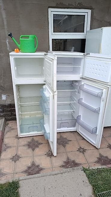 Продаю холодильник работает отлично в хорошем состоянии высота 140 см at lalafo.kg Продаю холодильник работает отлично в хорошем состоянии высота 140 см