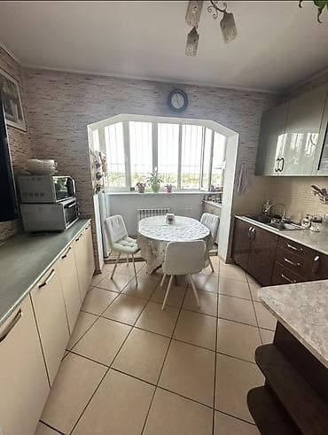 горький квартира: 3 комнаты, 79 м², 106 серия улучшенная, 5 этаж, Косметический ремонт — 10