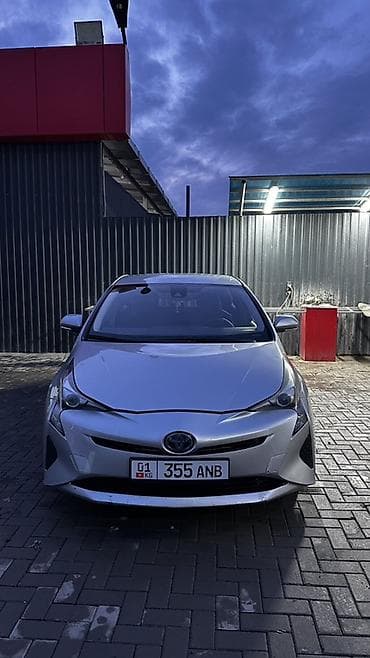 Toyota Prius: 2016 г., 1.8 л, Вариатор, Гибрид, Хэтчбэк