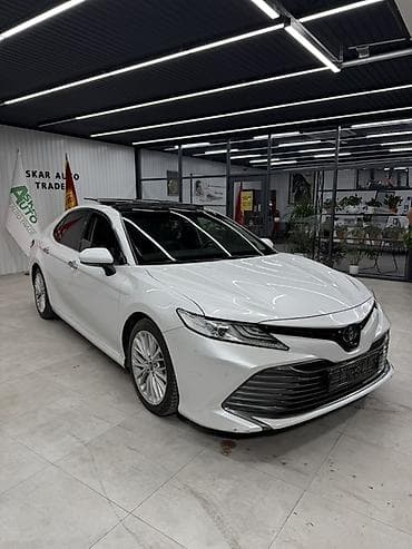 Toyota Camry: 2018 г., 2.5 л, Автомат, Бензин, Седан