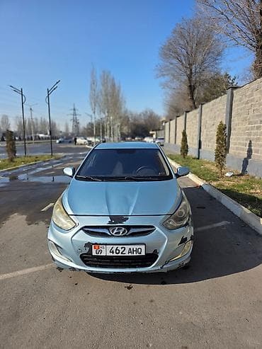 audi 4: Hyundai Solaris: 2011 г., 1.6 л, Механика, Бензин, Седан — 2