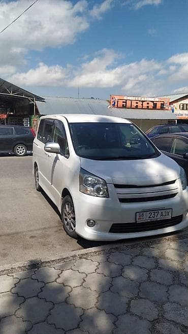 тайота noax: Toyota Noah: 2008 г., 2 л, Автомат, Бензин, Минивэн — 4