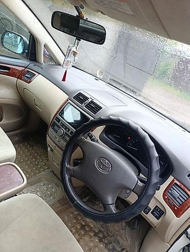 jetta 2: Toyota Ipsum: 2001 г., 2.4 л, Автомат, Бензин, Минивэн — 5
