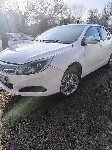 es 250: BYD E5: 2018 г., 2 л, Автомат, Электромобиль — 1
