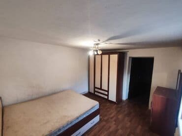 снимать квартиру в бишкеке: 60 м², 2 комнаты, Забор, огорожен — 1