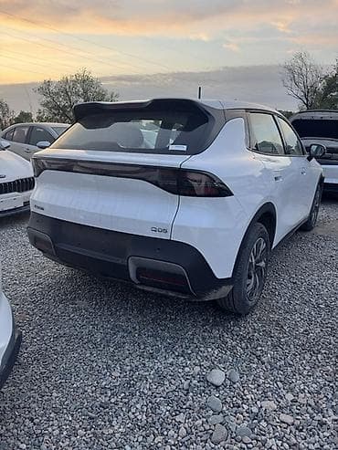 lexus e: Changan Qiyuan Q05: 2026 г., Автомат, Электромобиль, Хэтчбэк — 5