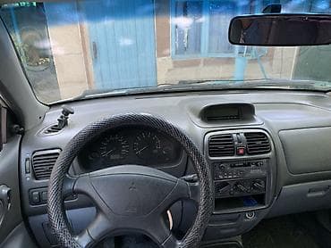 lancer 9: Mitsubishi Space Star: 2003 г., Механика, Бензин, Хэтчбэк — 3