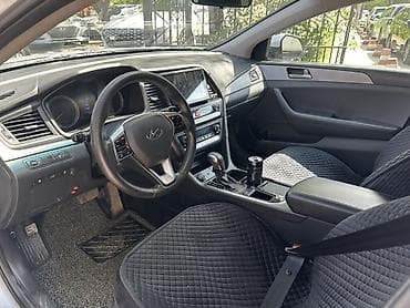 Продажа авто: Hyundai Sonata: 2020 г., Автомат, Газ, Седан — 4