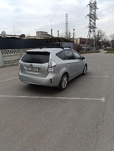 приус ви: Toyota Prius V: 2011 г., 1.8 л, Автомат, Гибрид, Универсал — 2