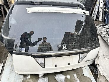 свадебный шлейф платья: Крышка багажника Honda, Оригинал — 1
