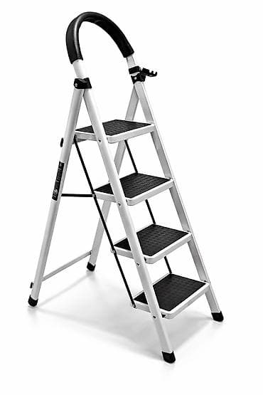 Стремянка складная 4-ступенчатая Также есть 5-я и 6-я ступени, при