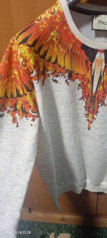 срочно продаю в связи с переездом: Почти новая Редко одевал подойдёт по росту 170-177 если хотите могу — 3