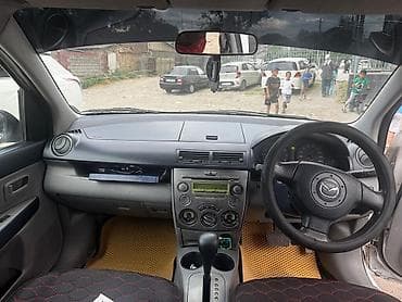 mini v: Mazda Demio: 2004 г., 1.3 л, Автомат, Бензин, Седан — 10