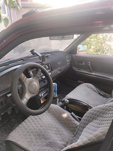 Mazda 626: 1993 г., 2 л, Механика, Универсал — 3