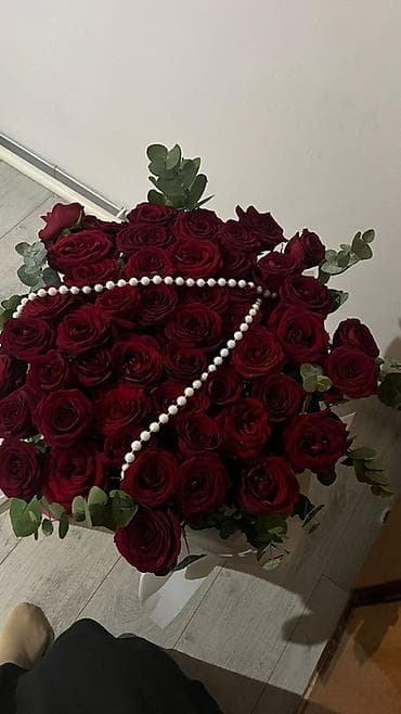 LED гирляндалар: Срочно нужна 1 комнатная или 2 комнатная квартира в районе филармонии — 1