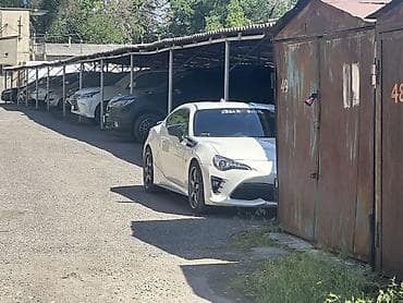 crown 2018: Toyota GT 86: 2017 г., 2 л, Механика, Бензин, Купе — 8