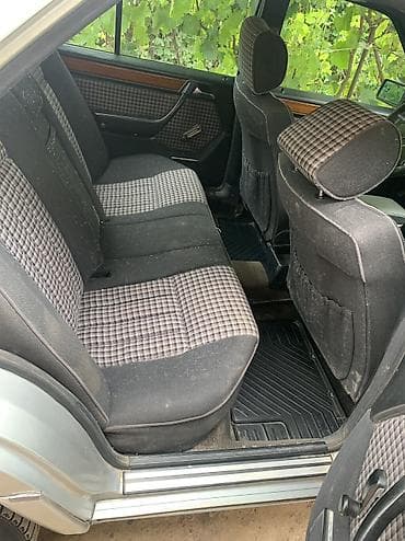 Mercedes-Benz E-Class: 1993 г., 2 л, Автомат, Бензин, Седан — 6