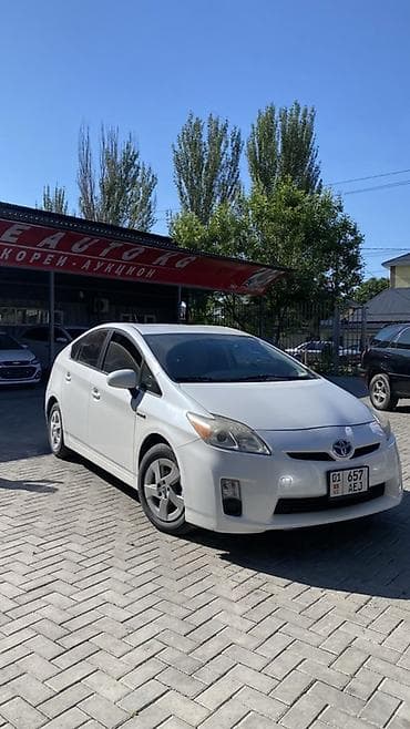 Toyota Prius: 2010 г., 1.6 л, Автомат, Гибрид, Хэтчбэк