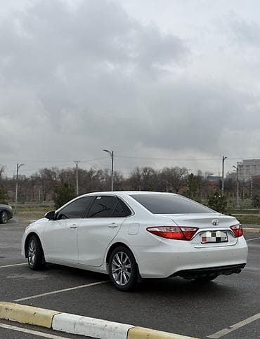 Продажа авто: Toyota Camry: 2017 г., Автомат, Бензин, Седан — 3
