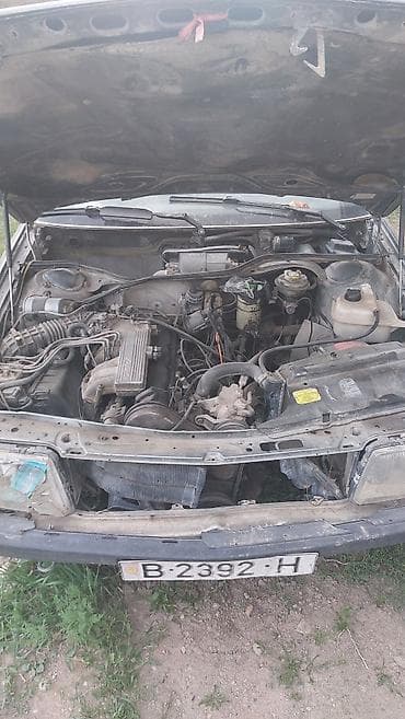 Audi: Audi 100: 1990 г., 2 л, Механика, Бензин, Седан — 4