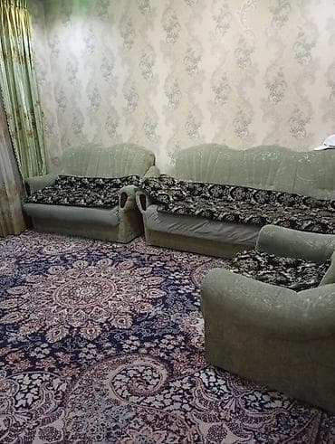 vip hostel: 4 комнаты, 80 м², Черёмушки мкр., 4 этаж, Косметический ремонт — 1