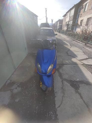 пластик на скутера: Тип скутера Yamaha, 150 куб. см, Бензин, Б/у — 3