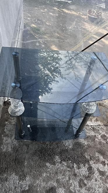 стол дачный деревянный: Журнальный/ТВ-столик из тонированного стекла с металлическими опорами — 4