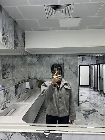 женский портфель: Женская укороченная шерстяная куртка-пиджак серого цвета - Фасон — 2