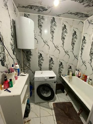 поодаю дом кызыл аскер бишкеке: 💎СРОЧНО ПРОДАЕТСЯ ДОМ 🏢Комнат: 4 📍Район: Ленинский район 🏘️Микрорайон — 2