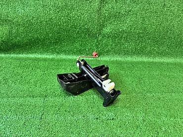 лебедка запаски: Механический домкрат ромбический для автомобиля Фольксваген, Ауди - — 1