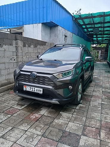 step 2: Toyota RAV4 — интерьер и элементы управления - Современная передняя — 5