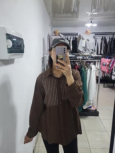 женские классический пальто: Базовая женская рубашка оверсайз - Классический воротник, застёжка на — 4