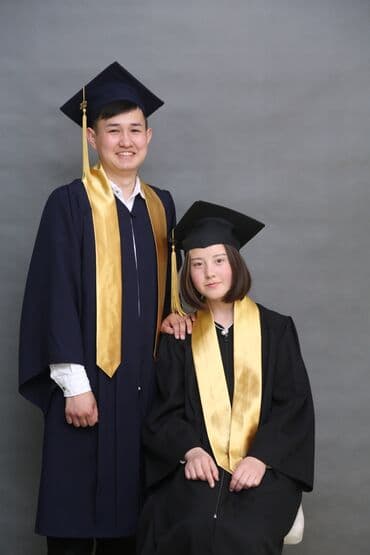 мед халаты бишкек: Мы даем мантии на прокат. Уважаемые выпускники! Ждём ваших заказов — 8