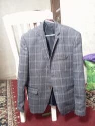 ажурный шарф: 52-54 размер кийген жигиттерине мужской кийимдер. Футболка, жемпир — 9