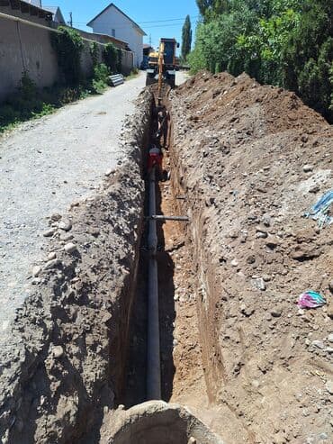 рабочий гарадок: Предлагаются услуги по проведению земляных работ, включающие рытье — 6