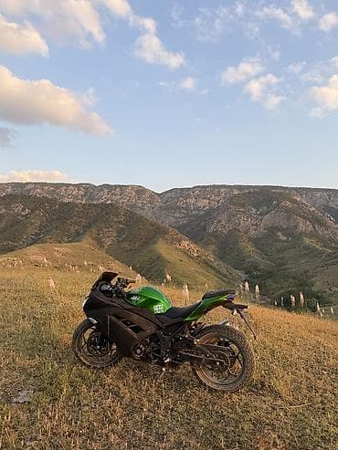 Мотоциклы: Мотоцикл очень хороший состояние Kawasaki 400 куб водинной охлаждения — 4