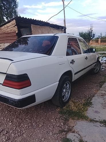 Продажа авто: Mercedes-Benz W124: 1989 г., 2.3 л, Механика, Бензин, Седан — 3