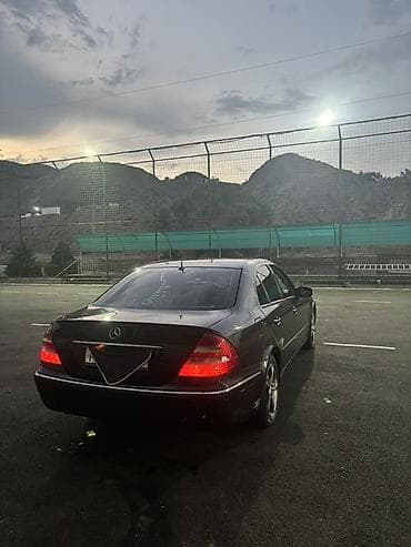 Mercedes-Benz E-Class: 2002 г., 3.2 л, Автомат, Седан — 3