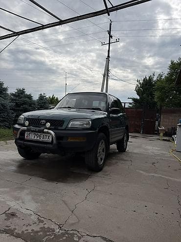 Toyota RAV4: 1995 г., 2 л, Автомат, Бензин, Внедорожник