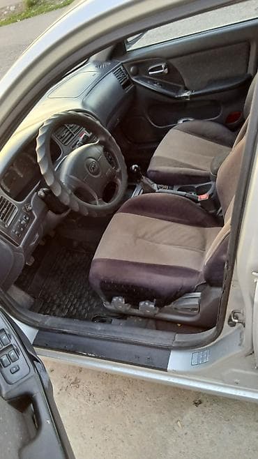 cl class: Hyundai Elantra: 2001 г., 1.6 л, Механика, Бензин, Седан — 9