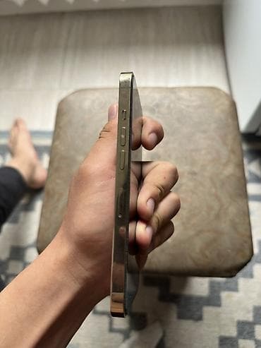 second hand mobile: Apple iPhone 13 Pro, цвет «золотой» По корпусу 10/10 Акб 87 — 3